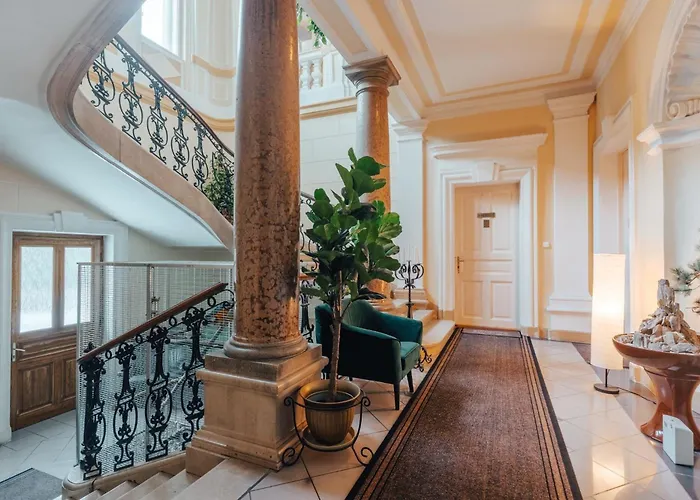 Apartma Oberleithneruv Palac Ξενοδοχείο με διαμερίσματα Šumperk